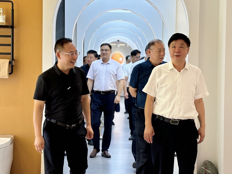 1754728551583387.jpg 444.jpg